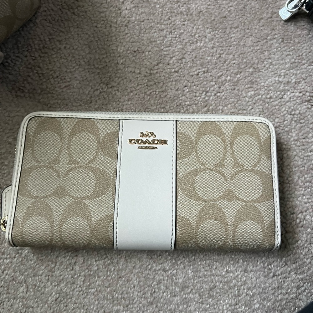 Coach wallet